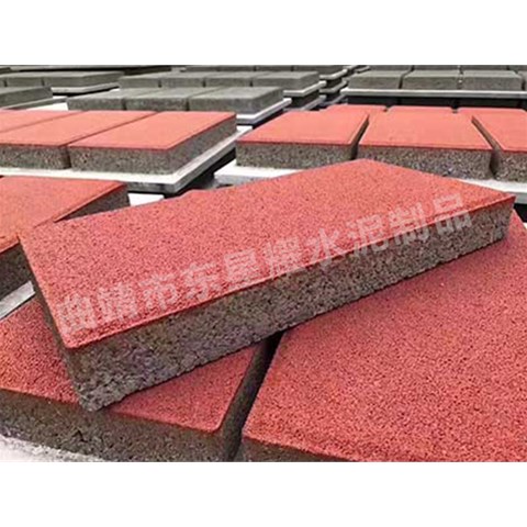 透水磚的孔隙率大小對(duì)其透水和保水性能有怎樣的具體關(guān)聯(lián)？曲靖東星耀水泥制品廠(chǎng)家告訴你